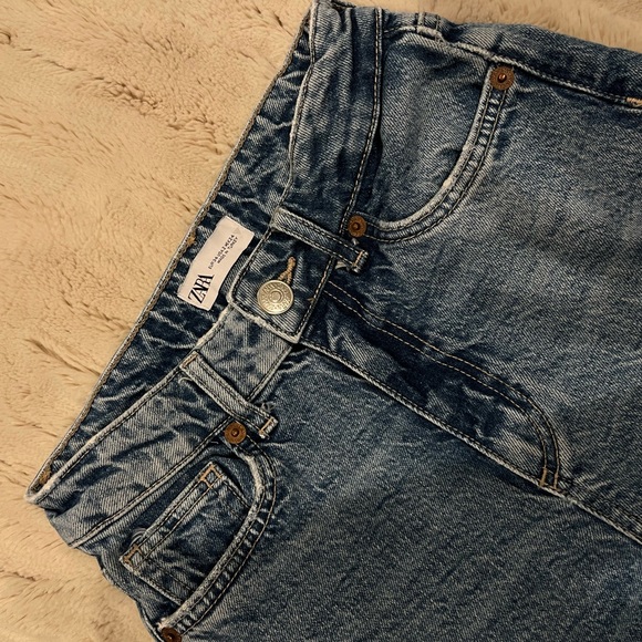 ZARA STRAIGHT JEANS - Picture 1 of 5